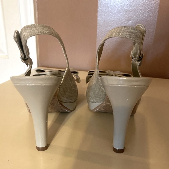 “COACH & FOUR” Kaiea Bow Sling Back Peep Toe - Picture 6 of 11